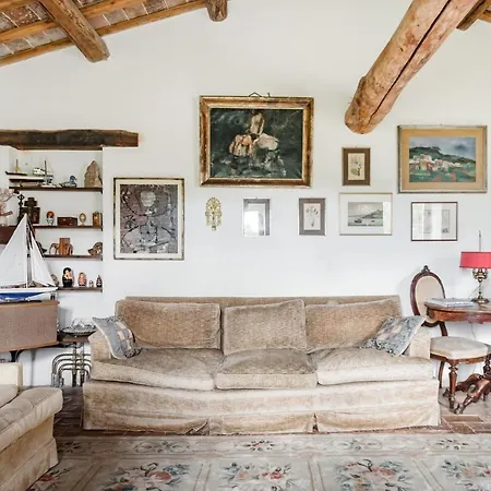 Enchanting 600-year-old Farmhouse In Амелиа